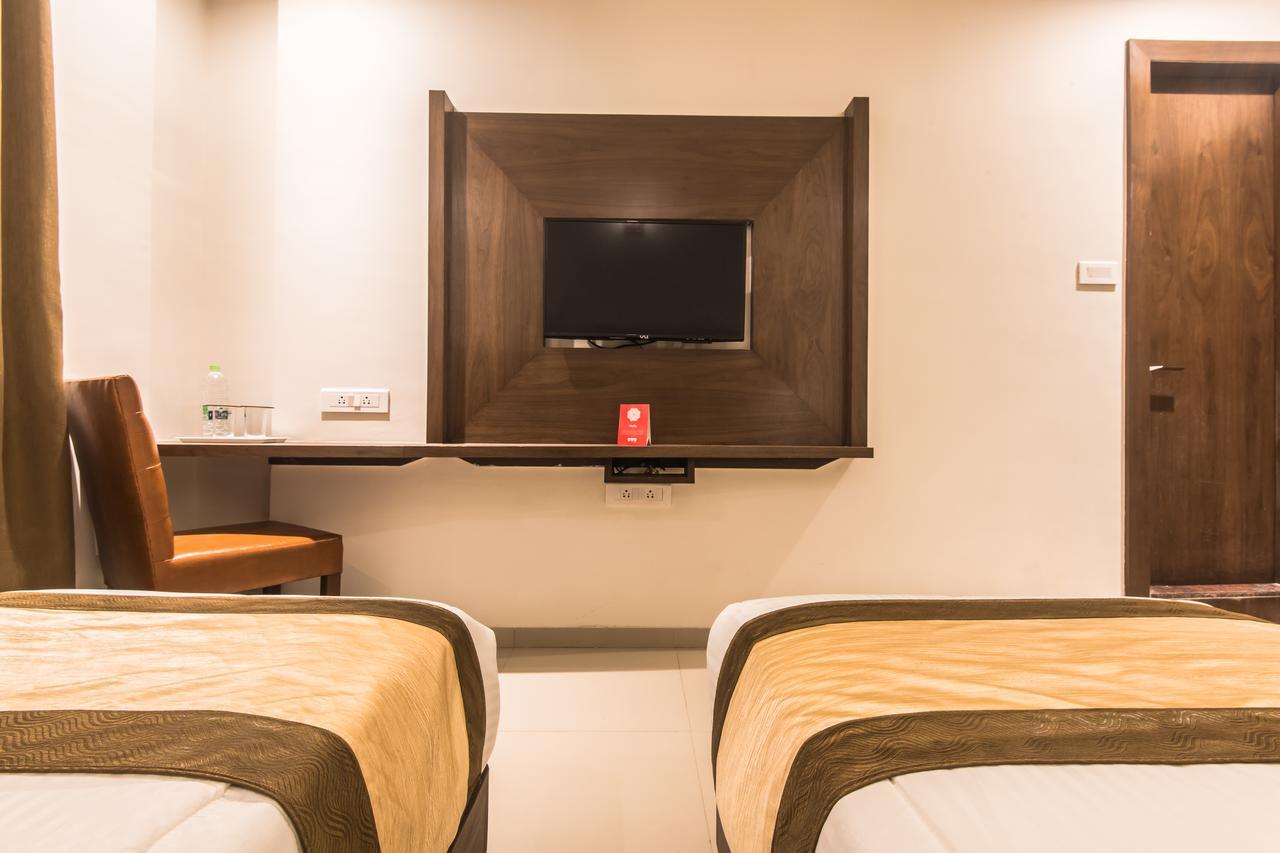 Oyo 9328 Empire Suite Navi Mumbai Buitenkant foto