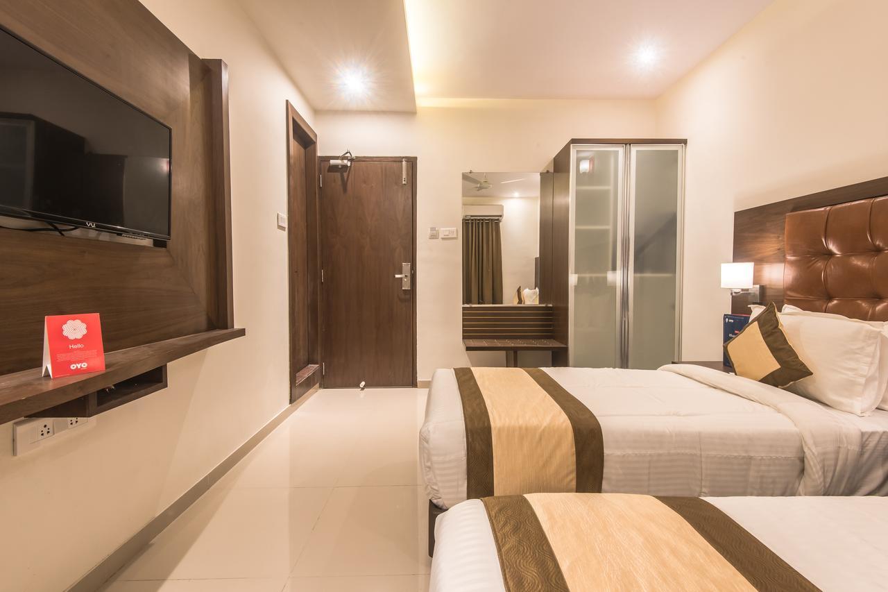 Oyo 9328 Empire Suite Navi Mumbai Buitenkant foto
